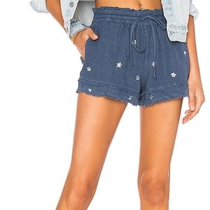 Bella Dahl layered fray hem shorts